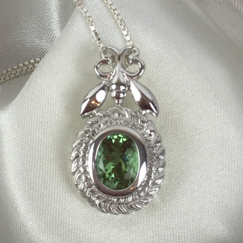 🌿Zandrite* Color-Change Pendant🌿